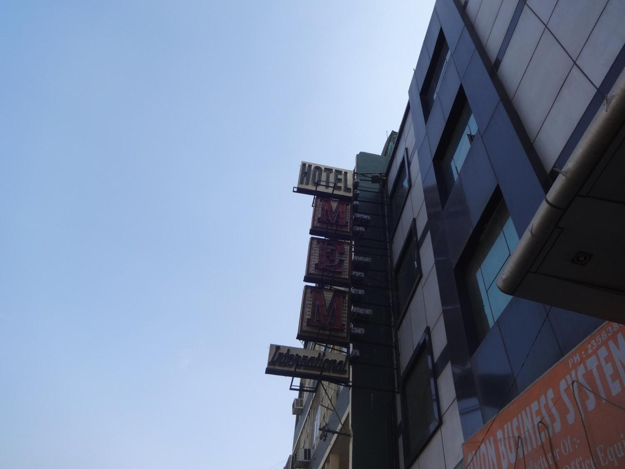 Hotel Mem International Nowe Delhi Zewnętrze zdjęcie